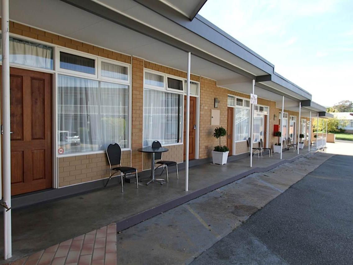 Queanbeyan Motel エクステリア 写真